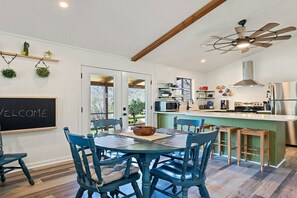 Dining - The Highview-Stylish Charm, View! Amazing Location (Maggie Valley)