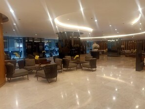 Lounge - Len's Den2 1BR Condo Mall of Asia, Pasay Manila (Pasay)