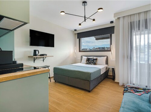 Blue Mare Suite By IdealStay Experience