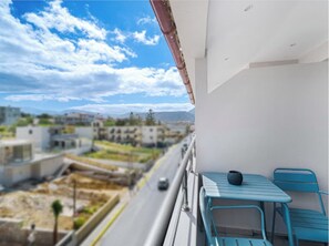 Outdoor dining - Blue Mare Suite By IdealStay Experience (Gazi)