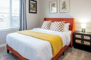 Iron/ironing board, WiFi, bed sheets - 1st Floor - Pool, Gym, Dog Park, Parking near DTA (Cedar Park)