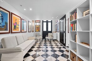 Apartment | Living area | 32-inch LED TV with digital channels - Casa Sol 13 by Otium (San Juan)