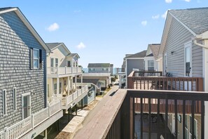 Property grounds - Barefoot Ocean View-GolfCart | Linens | OceanLakes (Horry County)
