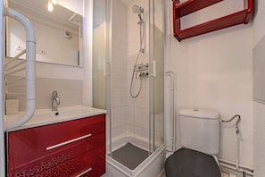 Standard Apartment, Mountain View | Bathroom