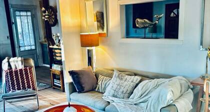 Tranquil 3-bedroom Lakeside house charming Maryland , New York On Goodyear lake