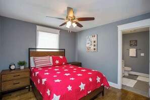 4 bedrooms, desk, iron/ironing board, WiFi - Spacious Nashville Family Home| Perfect for Groups (Nashville)