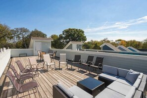 Terrace/patio - Spacious Nashville Family Home| Perfect for Groups (Nashville)