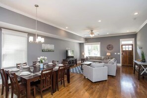 Interior - Spacious Nashville Family Home| Perfect for Groups (Nashville)