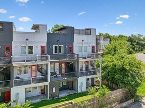 Exterior - Premium house for large groups with sky deck view! (Nashville)
