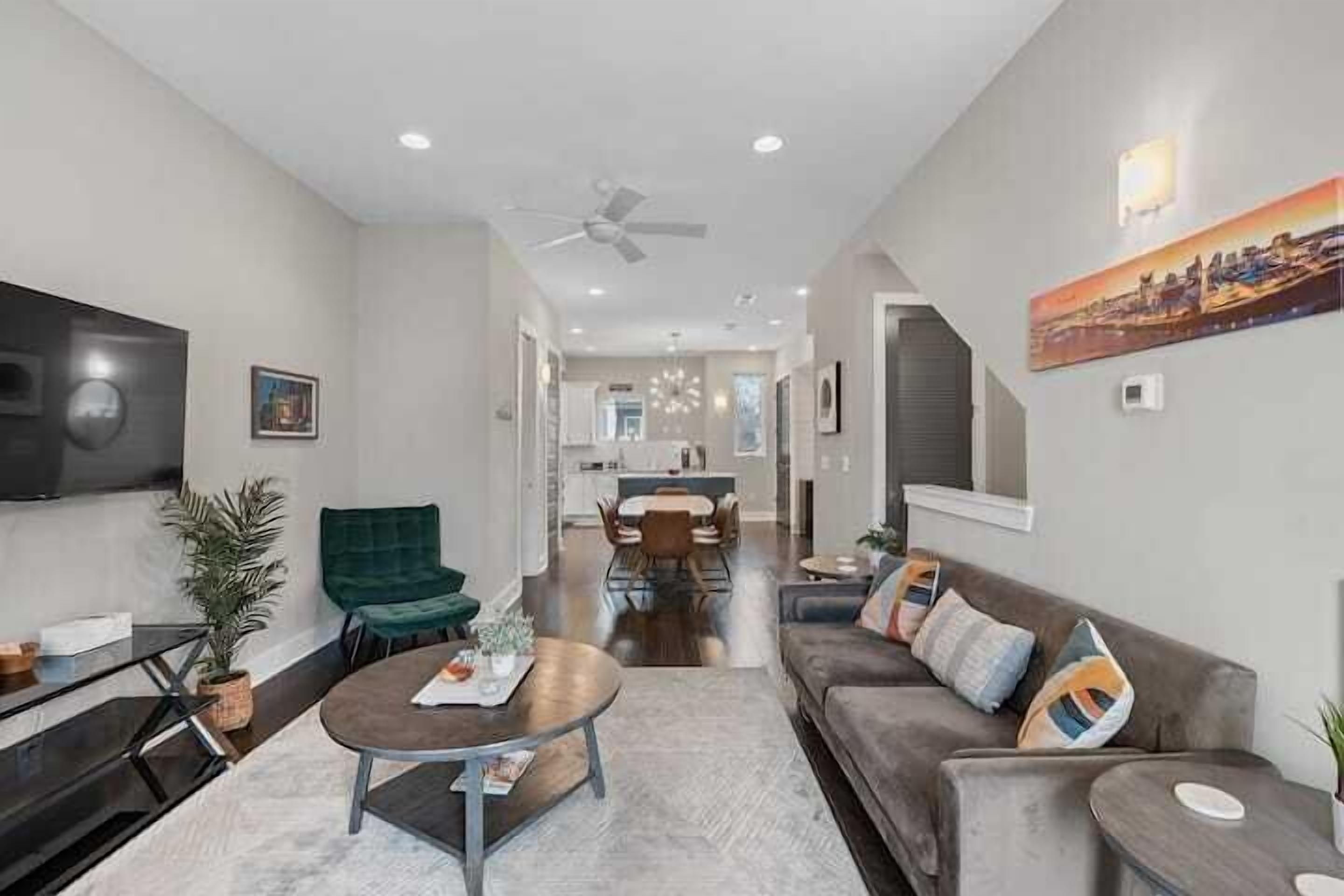 Televisión y oficina 