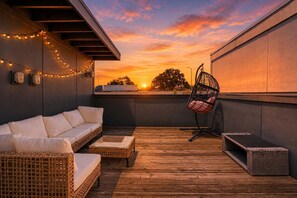 Terrace/patio - Premium house for large groups with sky deck view! (Nashville)