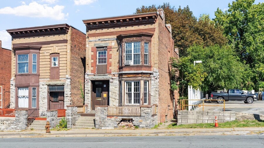 Spacious Home in Troy