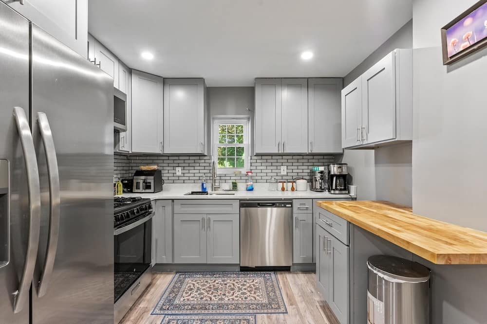 Spacious Home in Troy