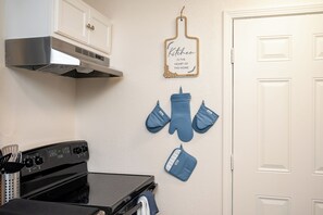 Interior - Cozy Suite 140 1BR/1BA (San Antonio)