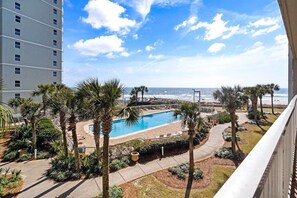 Property grounds - Beauty and the Beach, Condo with great views (Orange Beach)