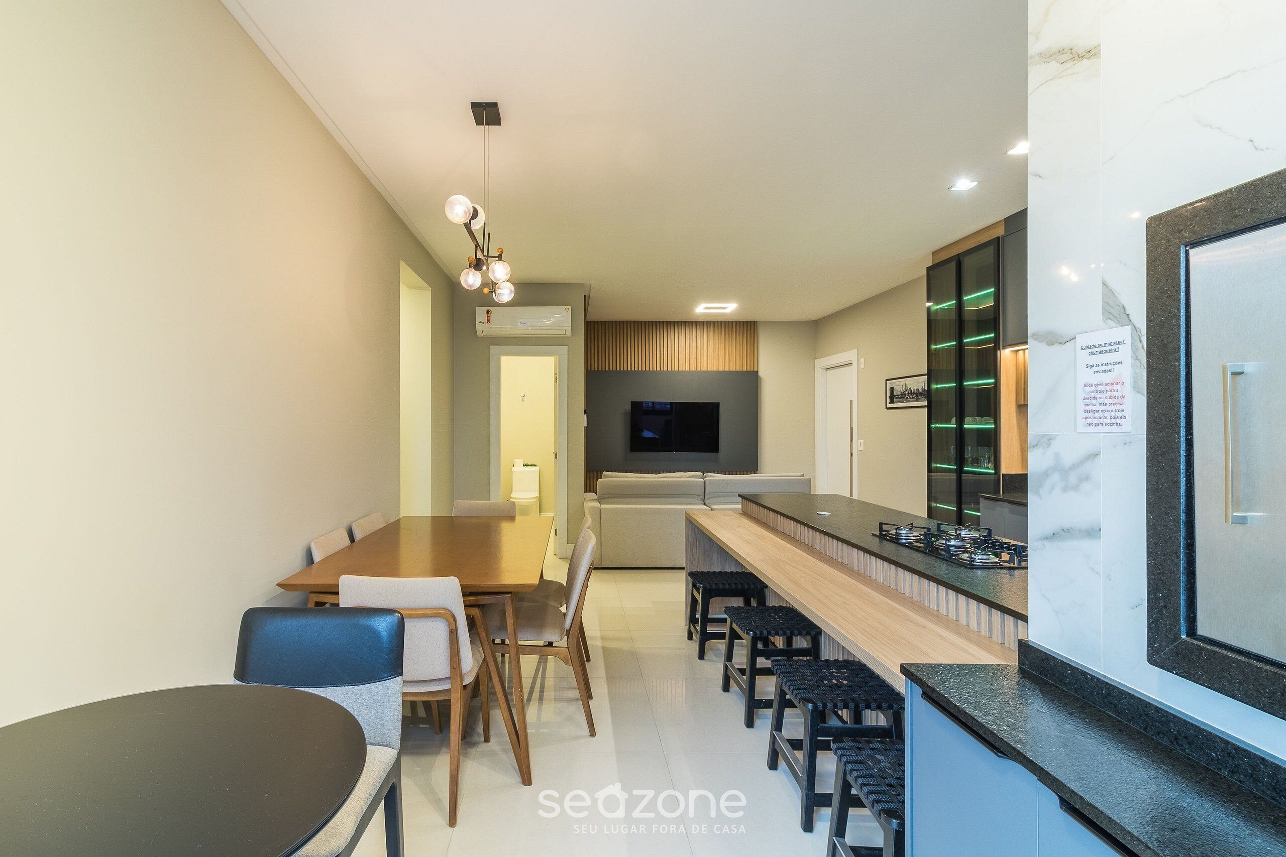 Basic Apartment | Dining