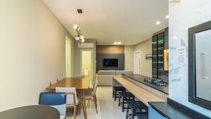 Basic Apartment | Tempat makan