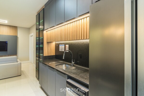 Basic Apartment | Interior - Apt w/ Barbecue Grill 900 m From the Beach Epd0702 (Porto Belo)