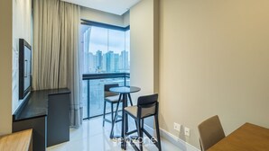 Basic Apartment | Bahagian dalam