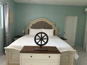 1 bedroom, in-room safe, iron/ironing board, WiFi - FERN COTTAGE: Beautiful Studio, Only Steps Away From Grace Bay Beach and Strip! (Grace Bay)