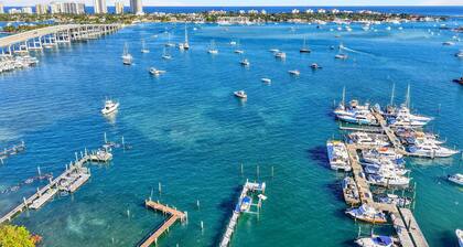 Charming Cottage Near Singer Island Beach, Peanut Island Ferry, Palm Beach