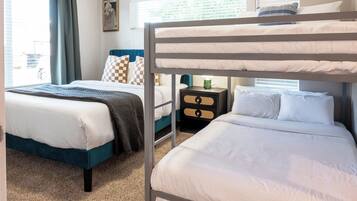 Iron/ironing board, WiFi, bed sheets