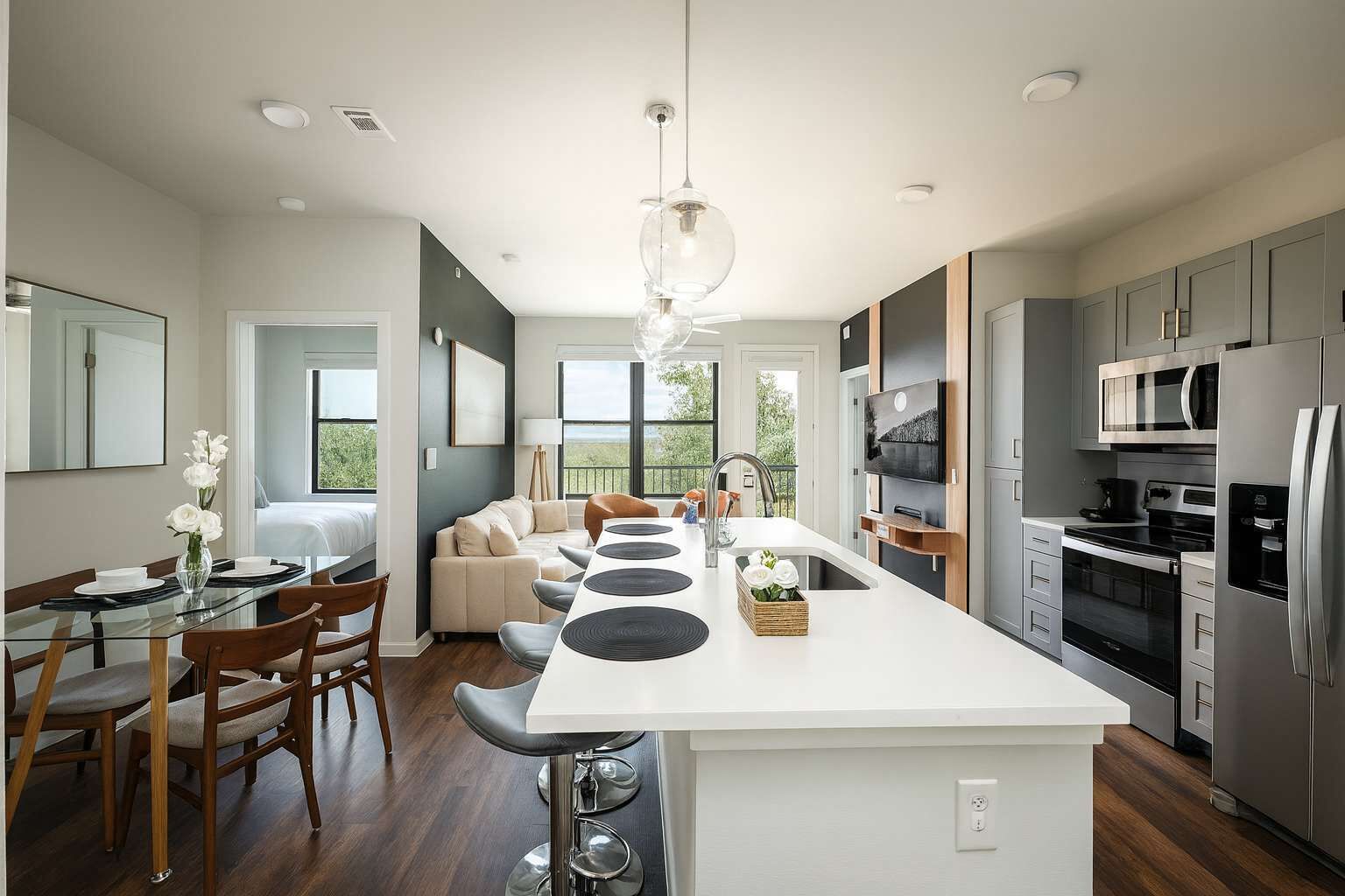 雪櫃、微波爐、焗爐、爐具