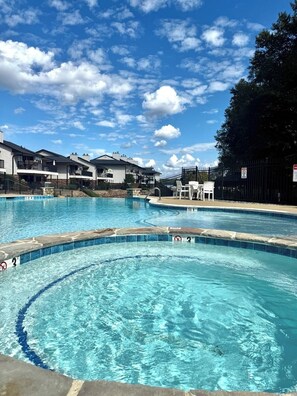 Ulkouima-allas, lämmitetty uima-allas