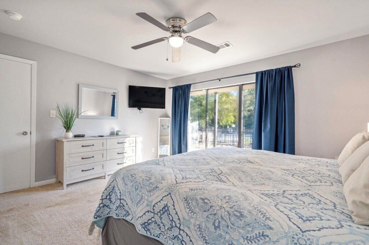 Iron/ironing board, free WiFi, bed sheets, wheelchair access