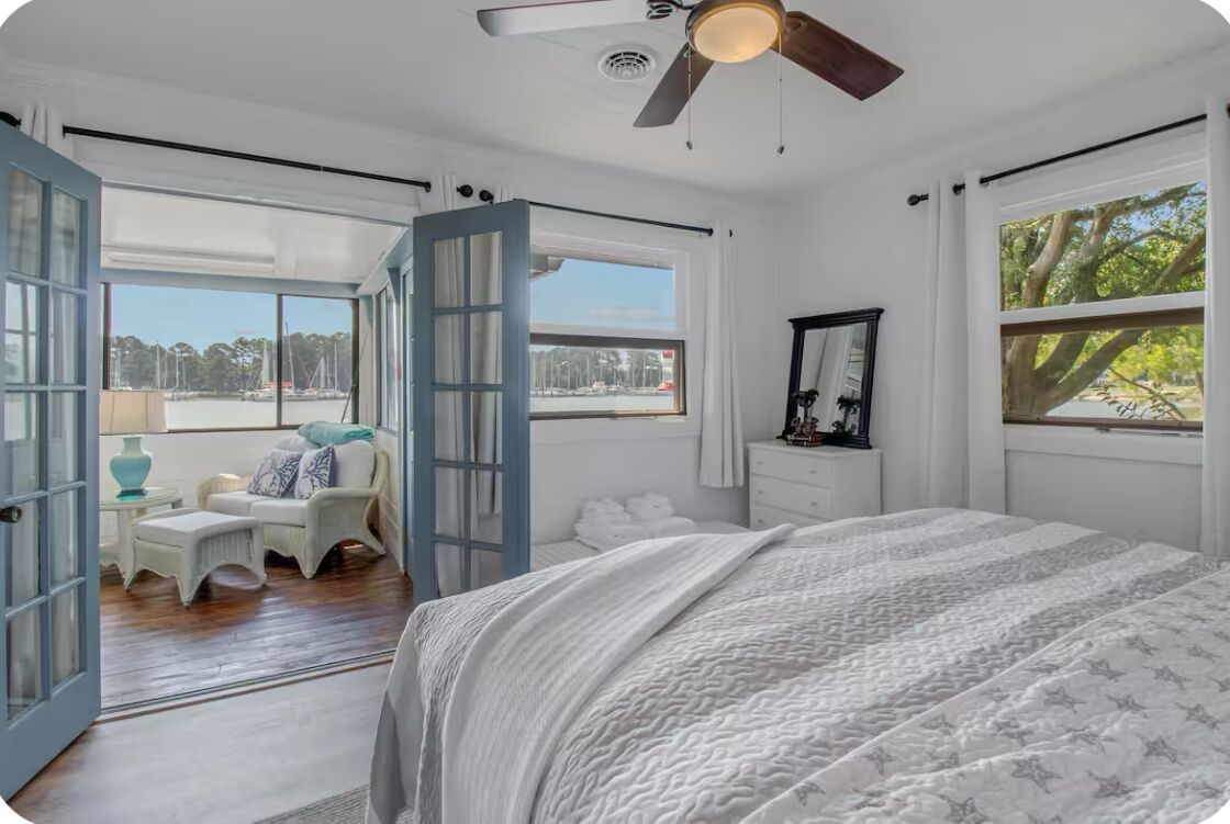 3 makuuhuonetta, silitysrauta/-lauta, vauvan matkasänky, ilmainen Wi-Fi