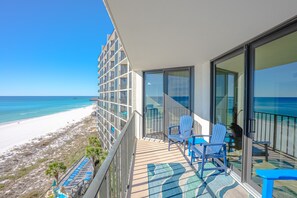 Property grounds - Enjoy water views, private balcony, two kings, & bunks at our Beach Bungalow (Panama City Beach)