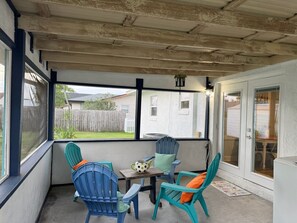 Terrace/patio - Ocean Breeze Retreat – Walk to the Beach! (St. Augustine)