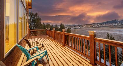 Mountain Chalet! Hot Tub, Sauna, Game Room, Pets