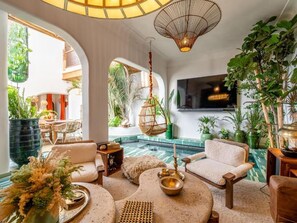 تناول الطعام