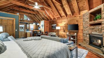 Desk, iron/ironing board, free WiFi, bed sheets
