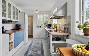 Refrigerador, horno, placa de cocina, lavavajillas