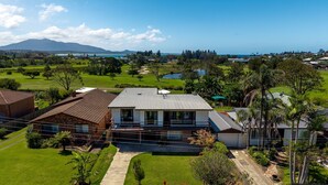 Exterior - 13 Golf Road - direct golf course access (Bermagui)