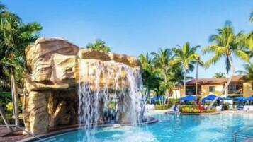 Piscine extérieure, piscine chauffée