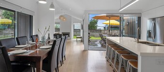 White Sands Haven - Omaha Family Escape