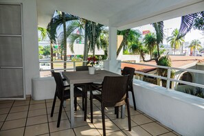 Family Villa, Garden View