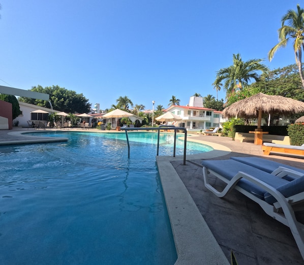 Kolam renang terbuka