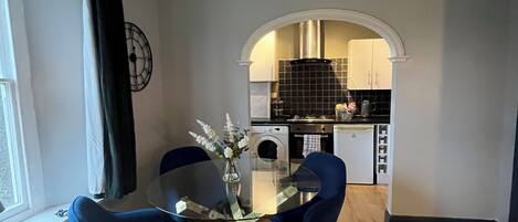 تناول الطعام