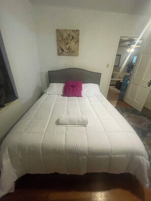 Ferros/tábuas de passar roupa, Wi-Fi, roupa de cama