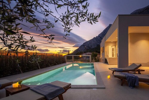 Villa Lumière mit Pool