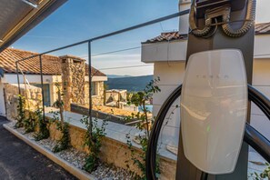 Exterior detail - Villa Pietra Azzura with Pool (Bribir)