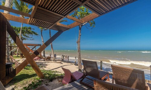 Fully Equipped Apartments in an Oceanfront Condo With Leisure Area and Pool Vvas