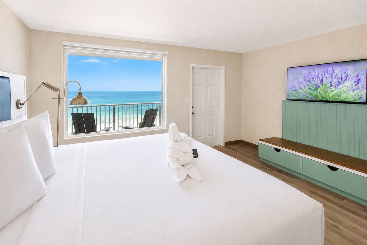 Suite, 2 Bedrooms, Balcony, Ocean View | Premium bedding, free WiFi, bed sheets