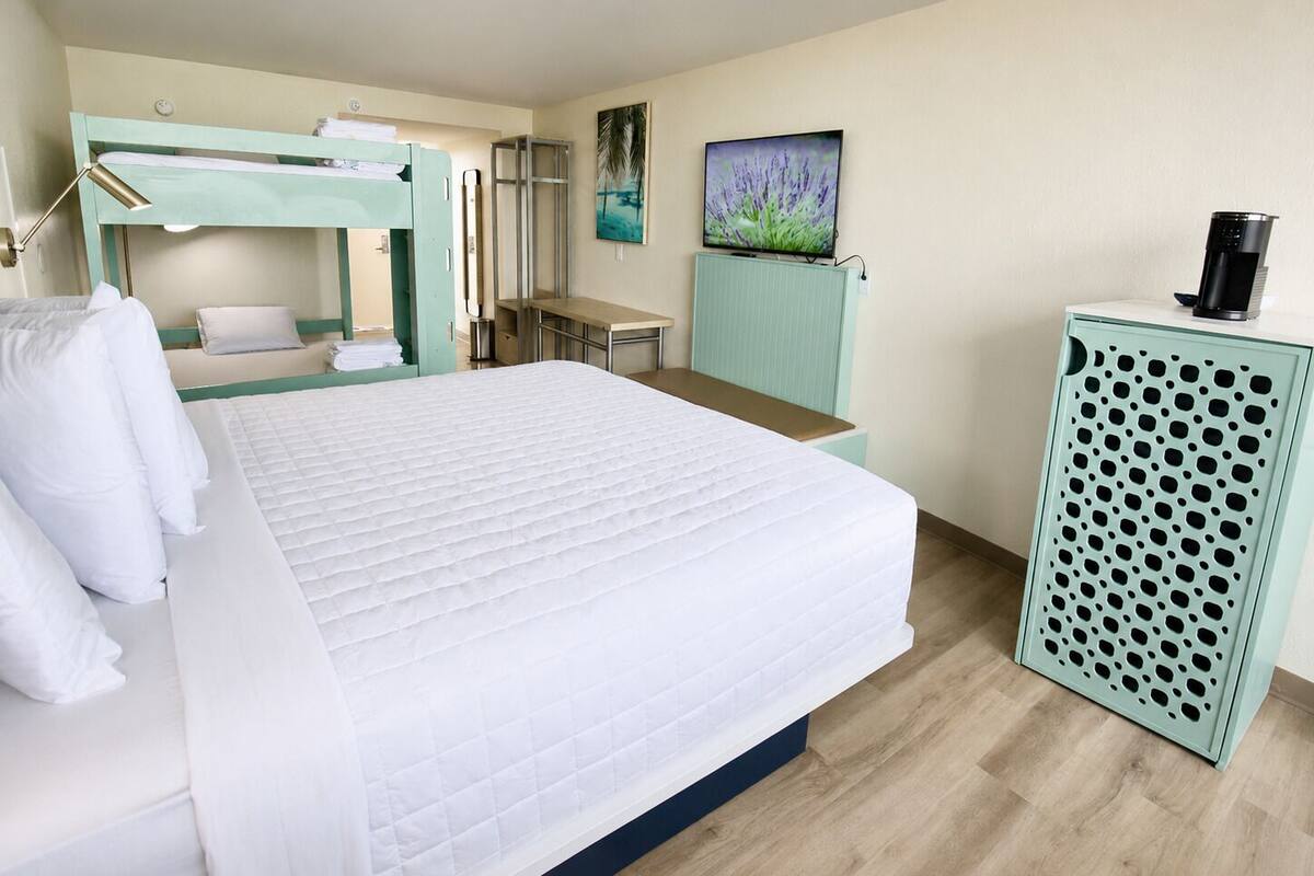 Estudio, varias camas, vistas al mar | Ropa de cama de alta calidad, wifi gratis, ropa de cama