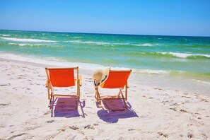 On the beach - The Palm & Tide Beachfront Hotel (Panama City Beach)