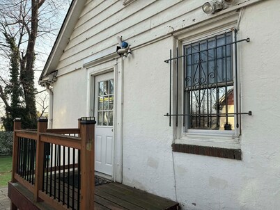 Quiet Studio in safe neighborhood.
